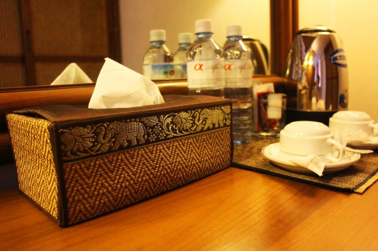 Alfa Hotel Rangoon Buitenkant foto